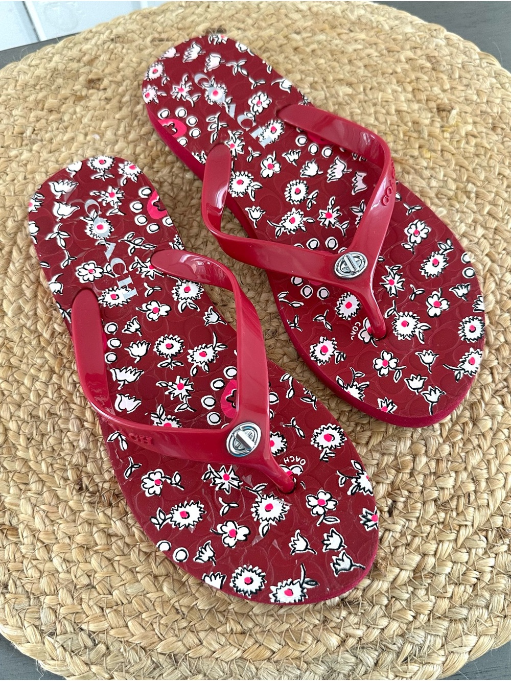 Coach Floral Flip Flops Red/Burgundy Rubber Thong Sandals Women’s Size 6
